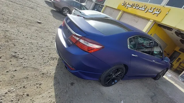 واجهة مركز بنز كار لحماية السيارات في حي النزهة بمكة المكرمة
