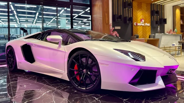 من داخل سيراميك برو السعودية في حي العليا بالرياض