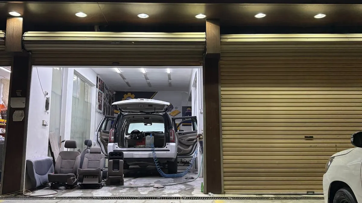 واجهة مركز درة التلميع الساطع لخدمات السيارات في حي بدر بالرياض