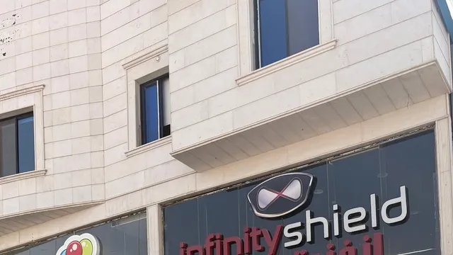 واجهة انفينيتي شيلد لحماية السيارات في حي قرطبة بالرياض