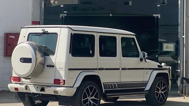 واجهة تلميع كرز للعناية بالسيارات في حي الخليج بالرياض