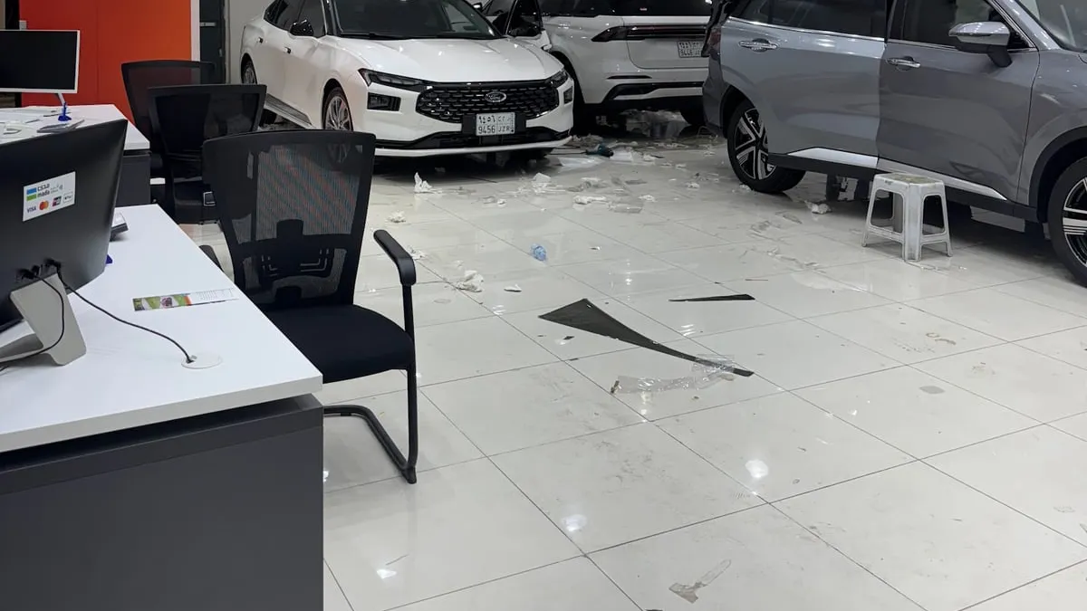 واجهة لومار للعزل الحراري لحماية السيارات في حي العريض بالمدينة المنورة