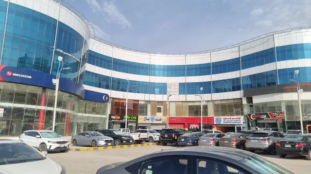 واجهة ألترا شيلد للعناية بالسيارات في حي الربوة بالرياض