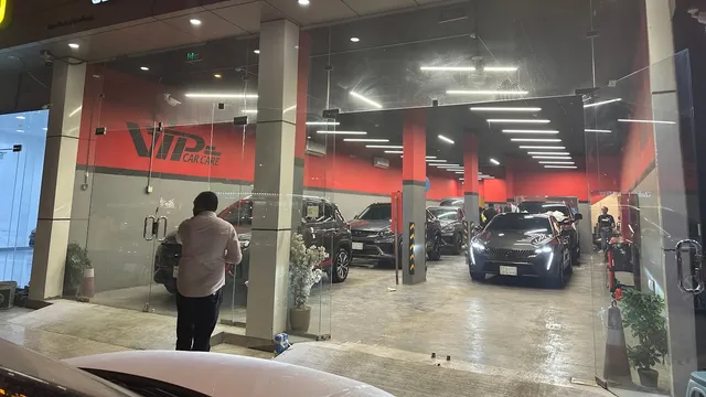 من داخل VIP Car Care في حي اليرموك بالرياض